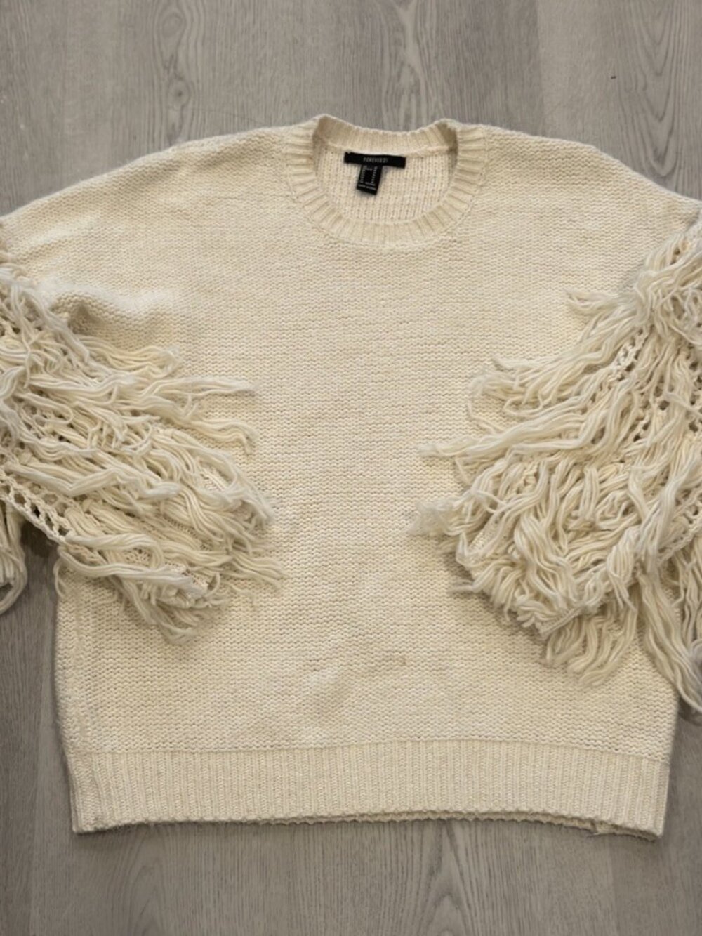 Forever 21 Cream Knit Sweater Fringe Macrame Sleeves Cropped Size M